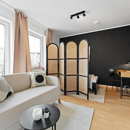 Neue Moderne Im Zentrum, Nahe Uni- Parkplatz Auf Anfrage *