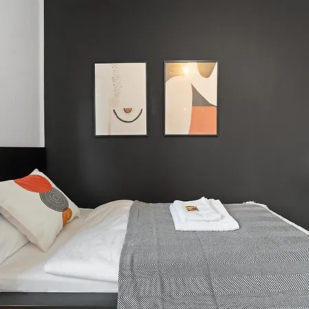 Appartement Neue Moderne Im Zentrum, Nahe Uni- Parkplatz Auf Anfrage Cottbus
