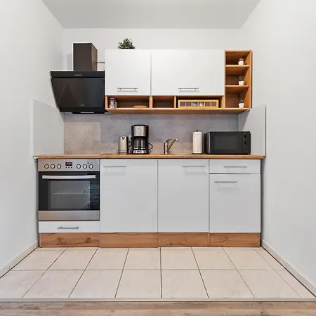Neue Moderne Im Zentrum, Nahe Uni- Parkplatz Auf Anfrage Appartement *