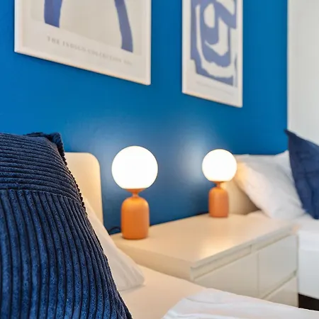 Neue Moderne Im Zentrum, Nahe Uni- Parkplatz Auf Anfrage * Cottbus