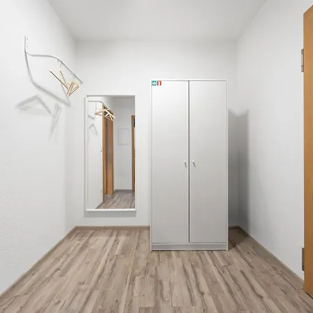 Neue Moderne Im Zentrum, Nahe Uni- Parkplatz Auf Anfrage Apartamento