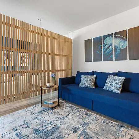 Neue Moderne Im Zentrum, Nahe Uni- Parkplatz Auf Anfrage