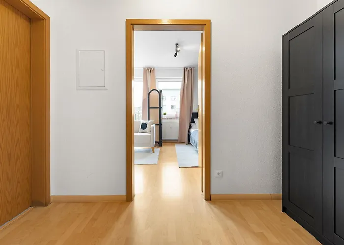 Neue Moderne Im Zentrum, Nahe Uni- Parkplatz Auf Anfrage *