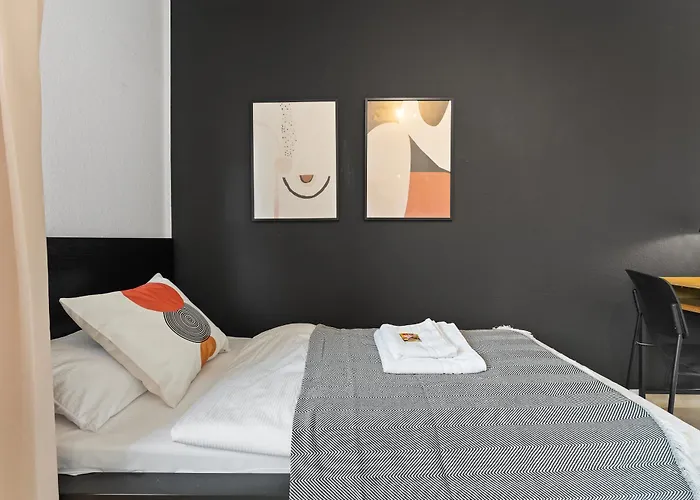 Apartment Neue Moderne Im Zentrum, Nahe Uni- Parkplatz Auf Anfrage Cottbus