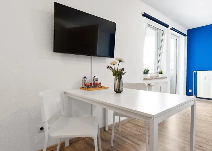 Neue Moderne Im Zentrum, Nahe Uni- Parkplatz Auf Anfrage *